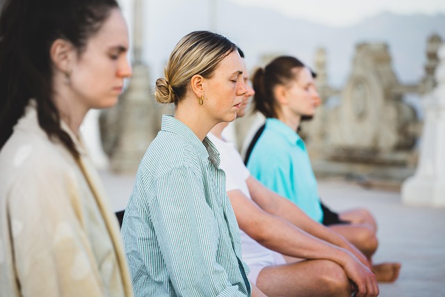 ** Mindfulness w Praktyce: 5 Technik Ułatwiających Podejmowanie Decyzji